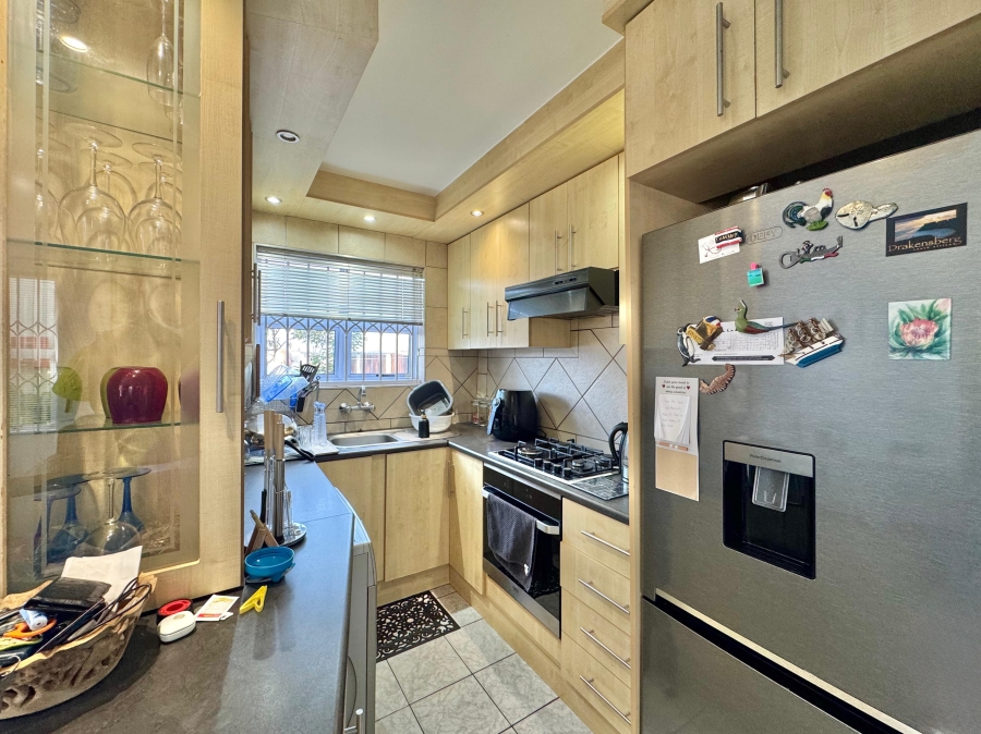 2 Bedroom Property for Sale in Kenilworth Western Cape